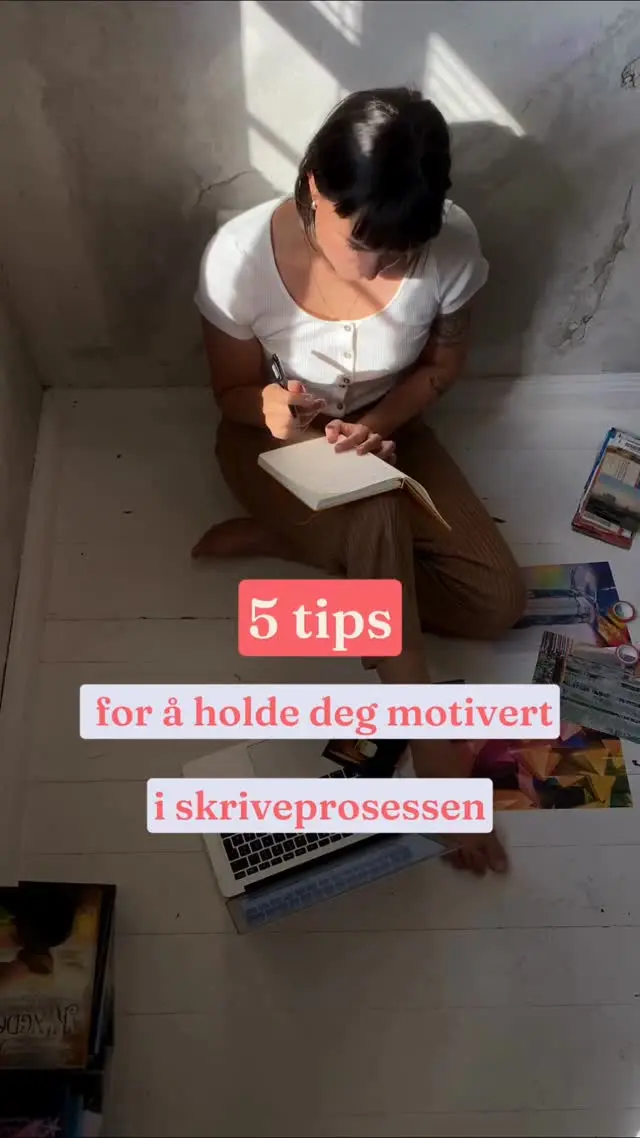 ✍️ Du er sikkert supermotivert i starten, og det kan nesten ikke gå fort nok å komme i gang med skrivingen! 🤩📝

Likevel vil du garantert oppleve perioder der skriveflyten stopper mer eller mindre opp. Den fryktede skriveblokkeringen har slått til… Hva kan du gjøre? 👇

👉🏻 1 | Etabler en skriverutine
Skriv tidlig om morgenen – eller sett av fredag ettermiddag kun til skriving. Når du har faste avtaler med deg selv (eller en skrivepartner), blir det mye enklere å gjøre skriving til en naturlig del av hverdagen. Forventer du derimot å skrive «hver gang du har et ledig minutt», kan det fort skape frustrasjon i en travel hverdag.

👉🏻 2 | Minn deg selv på det du allerede har mestret
Tviler du på historien eller talentet ditt? Fokuser på det du har fått til! Les favorittpassasjene i manus, noe du er ekstra stolt av, eller tenk på tidligere tekster som har inspirert andre.
 
👉🏻 3 | Skriv fritt
Noen ganger trenger hjernen litt tid for å finne flyten. Friskriving er et effektivt verktøy: skriv uten mål, uten press og uten regler. Bare la tankene flyte – det bryter ned skriveblokker og gir ny energi.

👉🏻 4 | Sett tydelige mål
Når gjør du research? Når skriver du? Når skal førsteutkastet være ferdig? Se på bokprosjektet ditt som et prosjekt med klare delmål og realistiske deadlines.

👉🏻 5 | Notér visjonen din
Hvorfor er det viktig for deg å skrive akkurat denne boken? Skriv det ned eller visualiser målet ditt. Når motivasjonen synker, kan du hente ny kraft ved å minne deg selv på hvorfor du startet. Det gir både fokus og skriveglede.

🙌🏻 Har du egne tips for å holde skriveflyten i gang – eller finne den igjen? Del dem i kommentarfeltet!

#forfatterliv #skrivemotivasjon #skriveliv #egenutgivelse #bokutgivelse